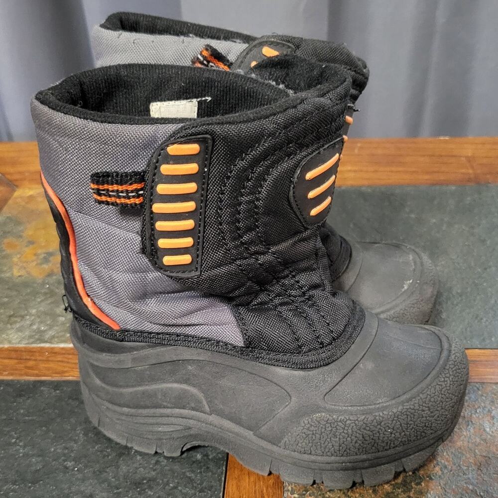 C9 by Champion Boys size 11 Pull On Snow Boots
